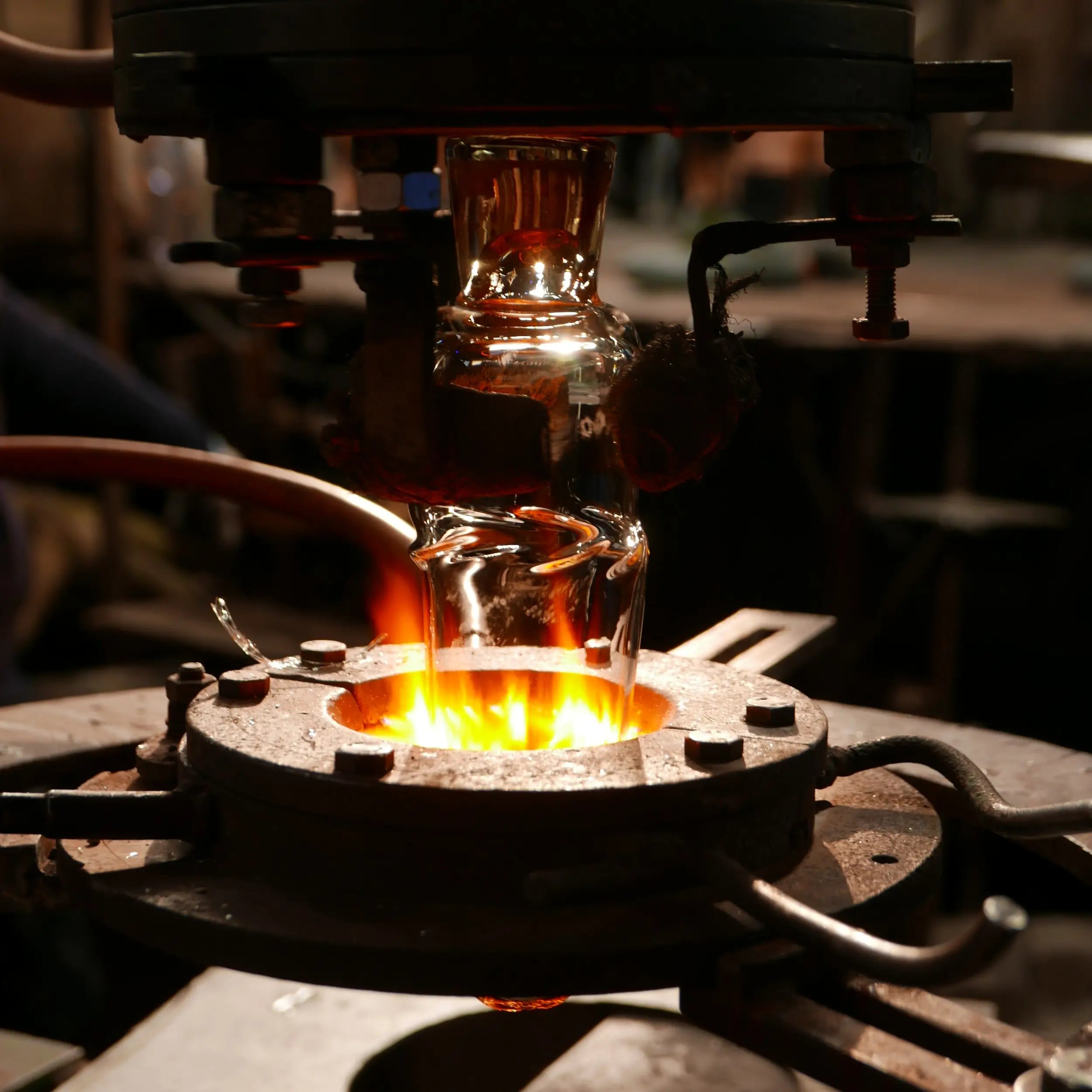 VISLA long-drink glassblowing process with molten glass in a furnace