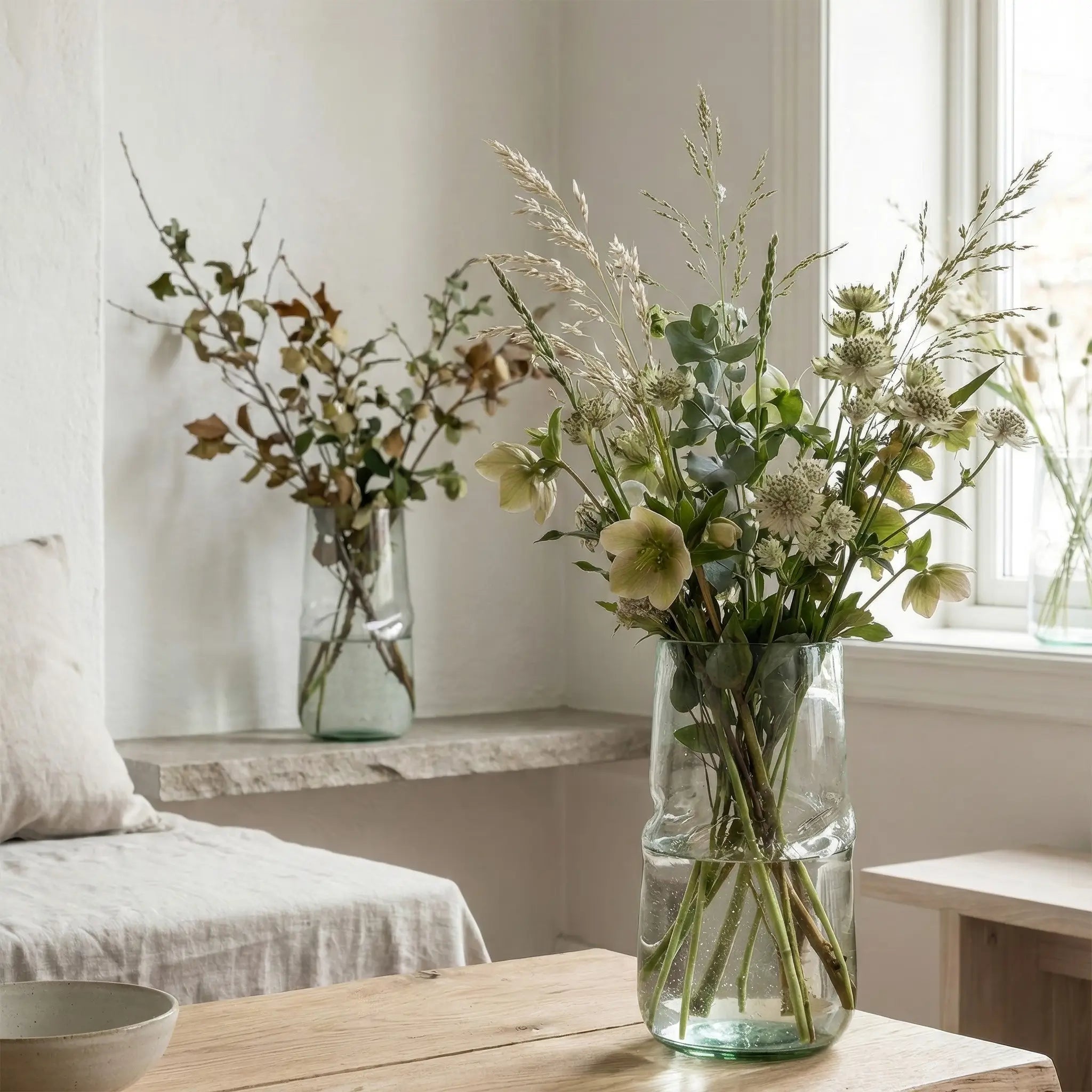 VISLA Vase in a room by GLASSVERDE